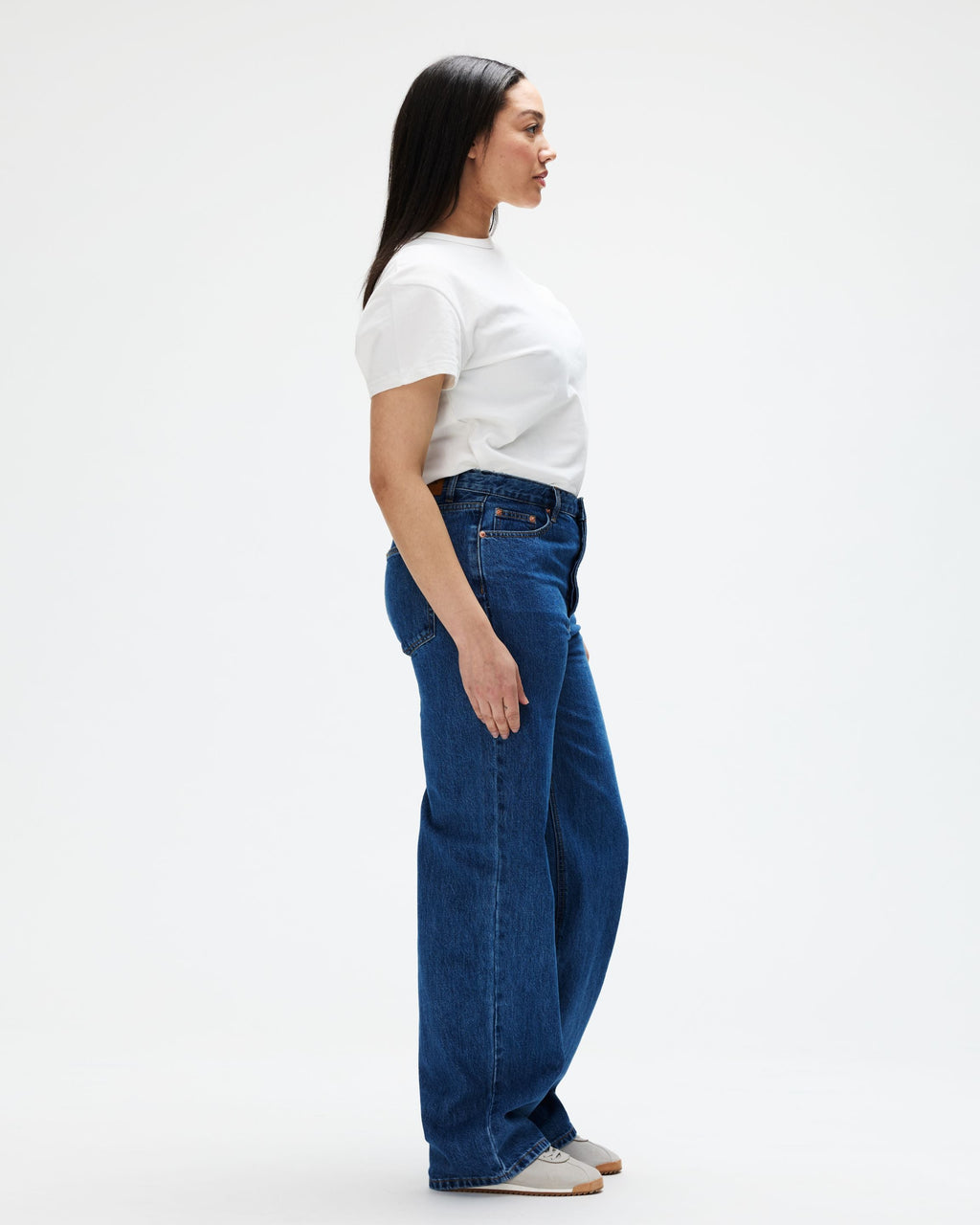Classic Straight Jeans - Medium Wash